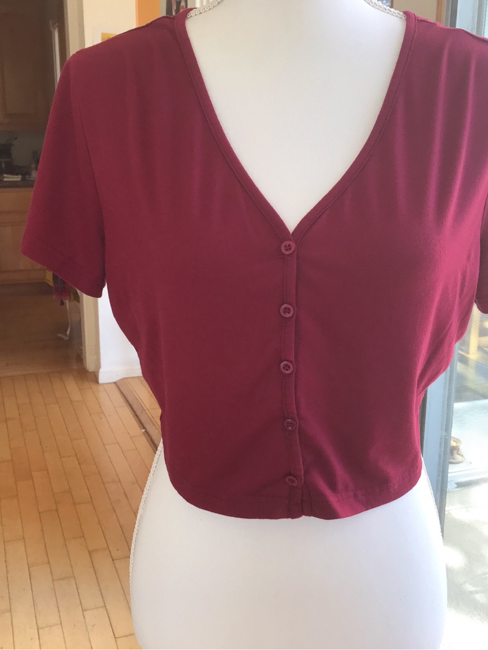 Women’s Burgundy Button-Front V-Neck Crop Top